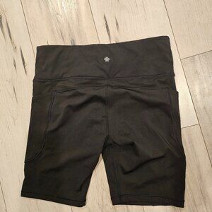 Athleta Ultimate Stash 9" Biker short